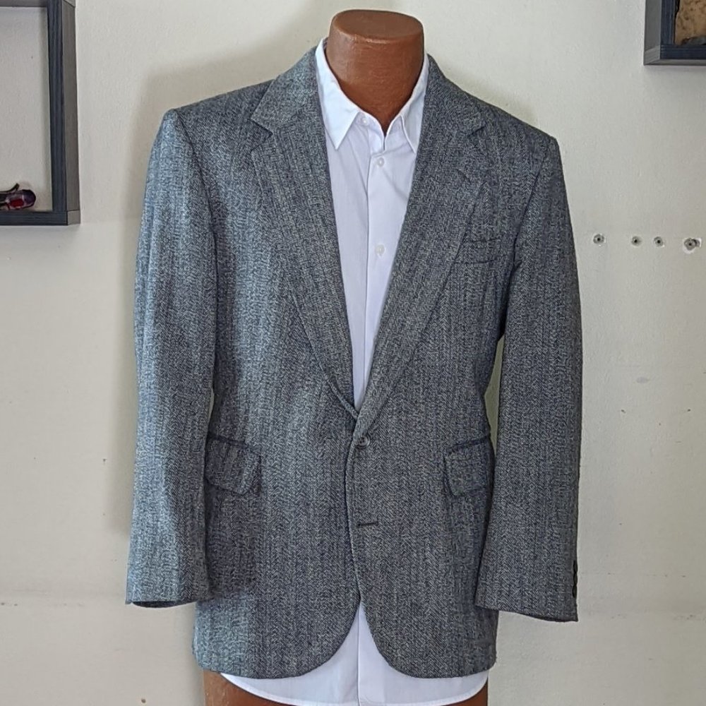 Men's Fine Herringbone 42S Sport Coat